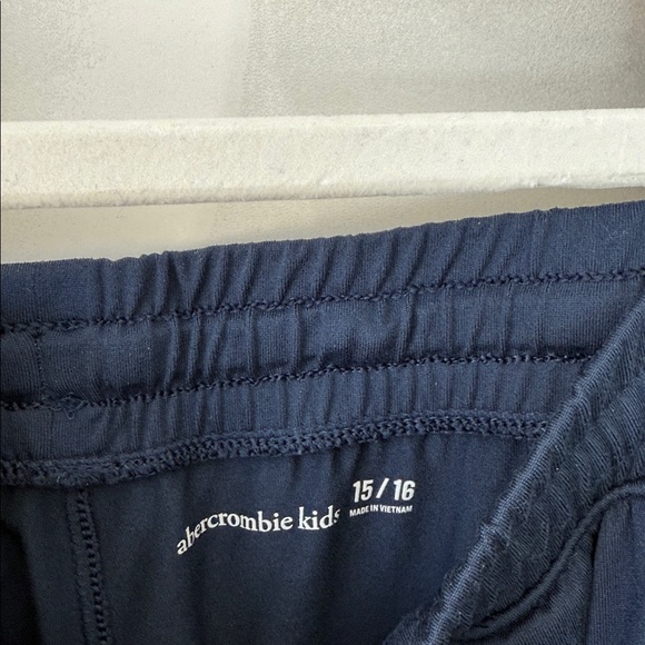 Abercrombie Kids Boys AirKnit Joggers! - Picture 5 of 6